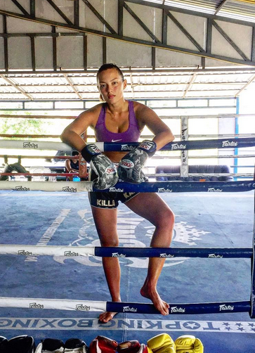 BELLA E LETALE: LA MODELLA MIA KANG DALLA PASSERELLA AL RING.
