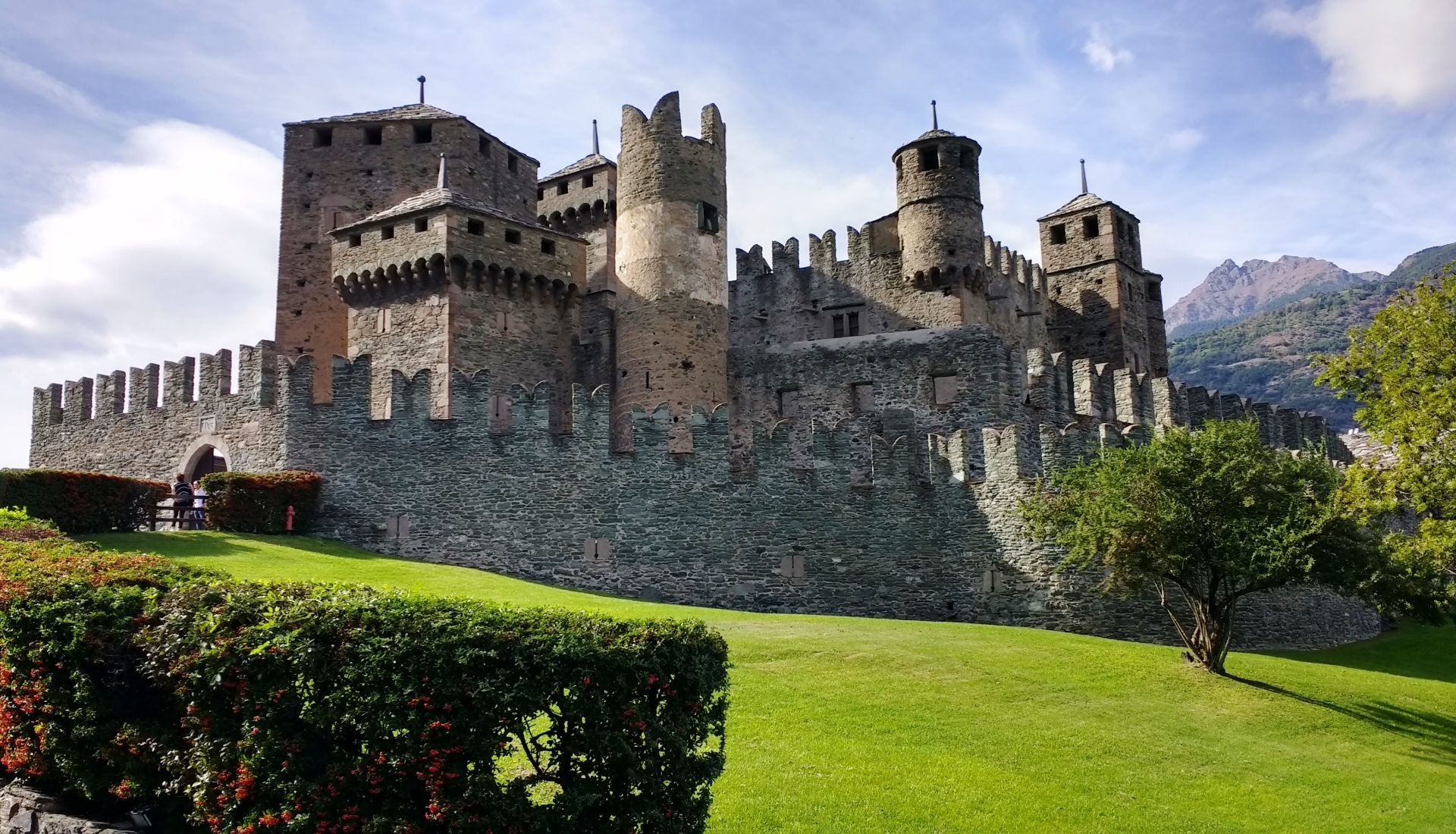 Martine Michieletto, la guerriera del ring in una cornice medievale: il nuovo video promozionale di Oktagon Valle d’Aosta 2025